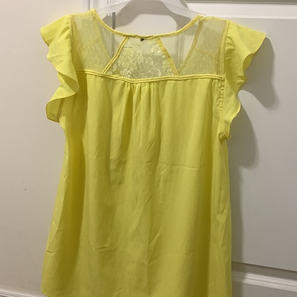 Yellow top - Picture 4 of 4